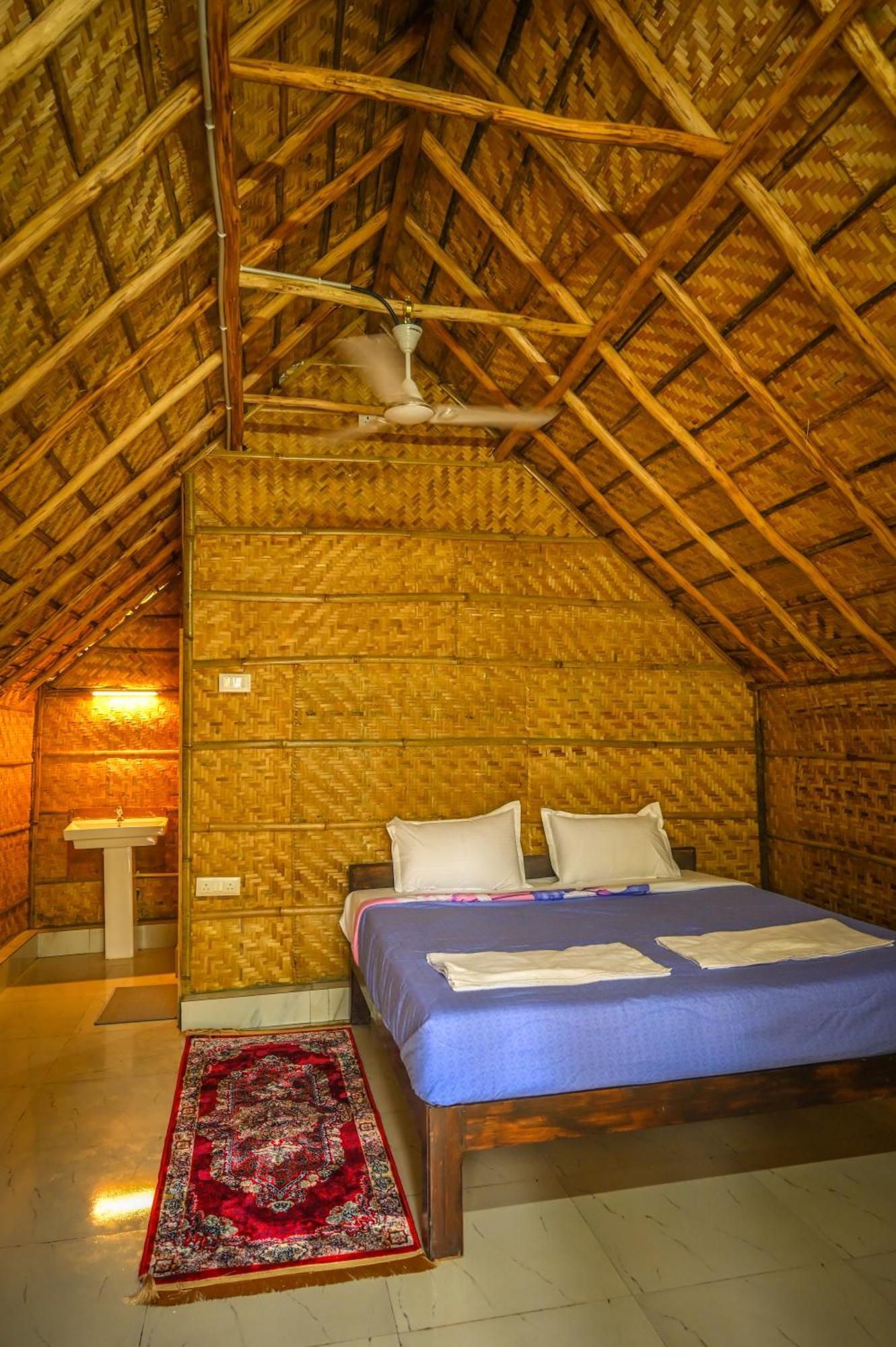 Tamarind Tree Way Side Amenities Hotel Hospet Luaran gambar